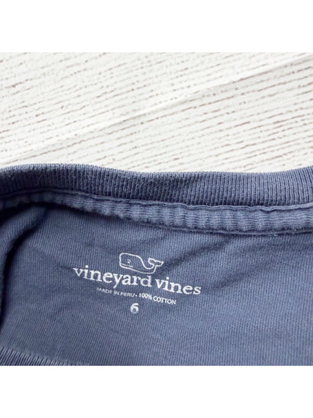 Vineyard Vines Kids Merry Christmas Elf Whale Long Sleeve Navy Shirt 6 - Picture 2 of 3